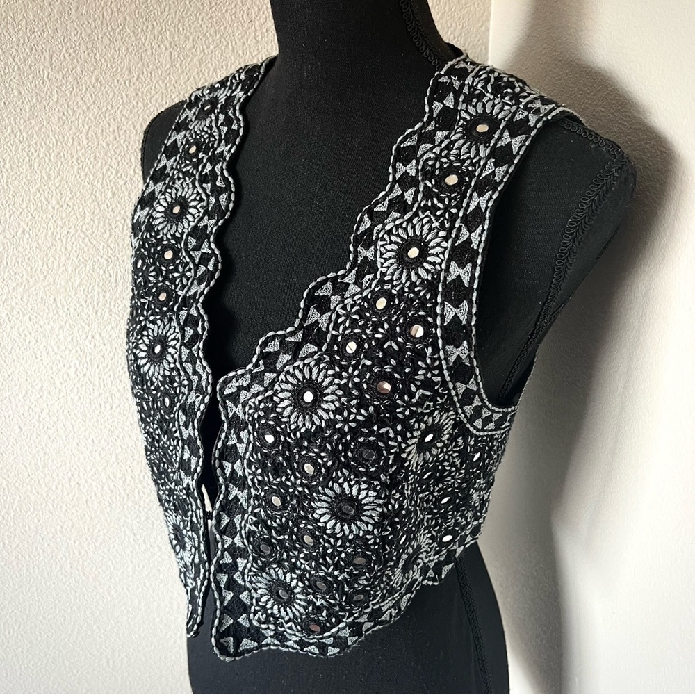 Free People Black and White Patterned Vest - Picture 3 of 9